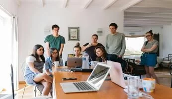 Kursus IT Langkah Awal Menuju Karir di Era Digital