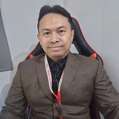 Wahyu Dian Purnomo, educator dan trainer Kursus Jualan Online Raya School